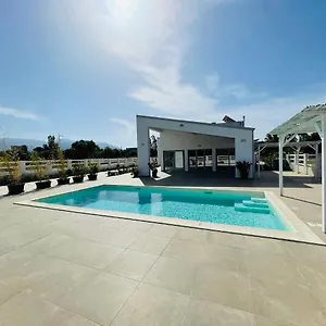 Villa Inn , Villaperuccio Italië